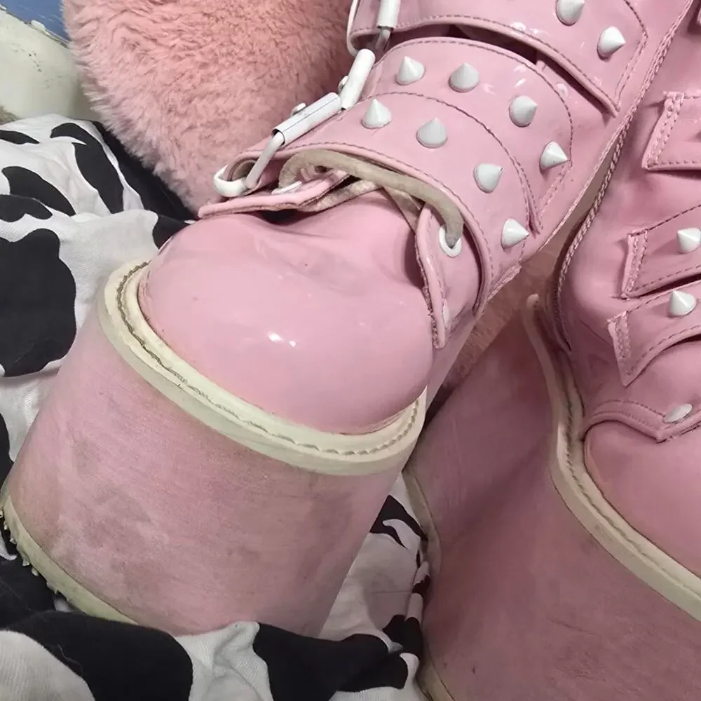 Discontinued demonia cult pink holographic